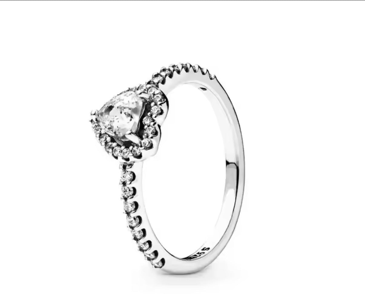 Anillo Corazón Plata 925 con Dijes Brillantes | Joyería Elegante