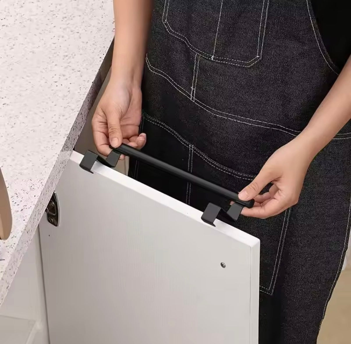 Toallero Colgante de Acero para Puerta o Gabinete | Organizador de Baño y Cocina sin Perforaciones