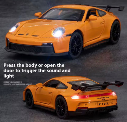 Porsche 911 GT3 RS 1:32 – Coche Deportivo Diecast de Aleación | Modelo con Luces y Sonido | Alta Simulación para Colección y Regalo