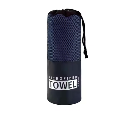 Schnelltrocknendes Mikrofaserhandtuch für den Sport.