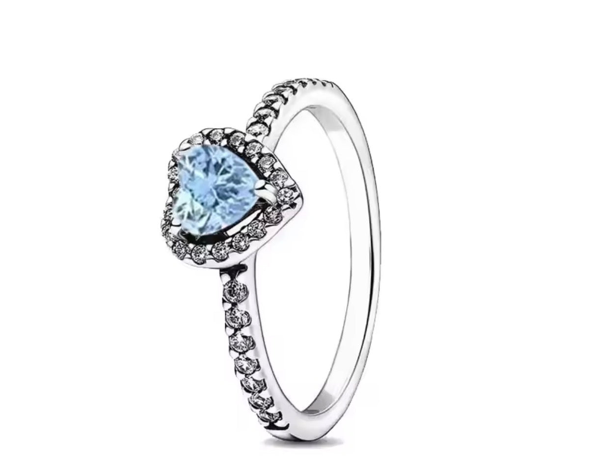 Anillo Corazón Plata 925 con Dijes Brillantes | Joyería Elegante