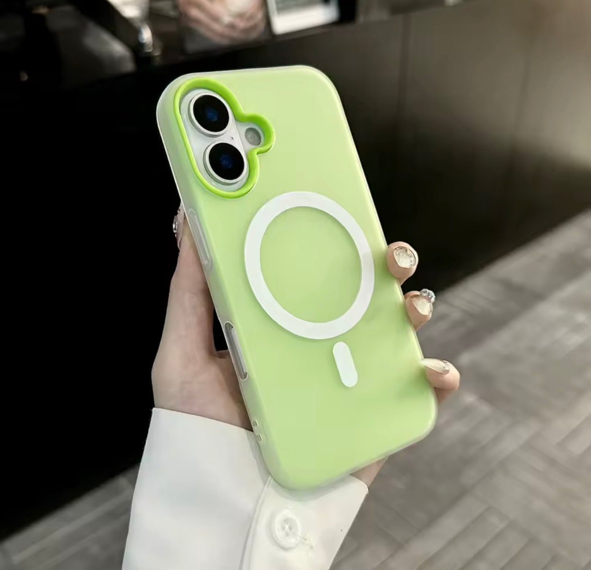 Funda Magsafe Mate Caramelo 2 en 1 para iPhone 17/16/15/14/13– Transparente y Magnética Verde